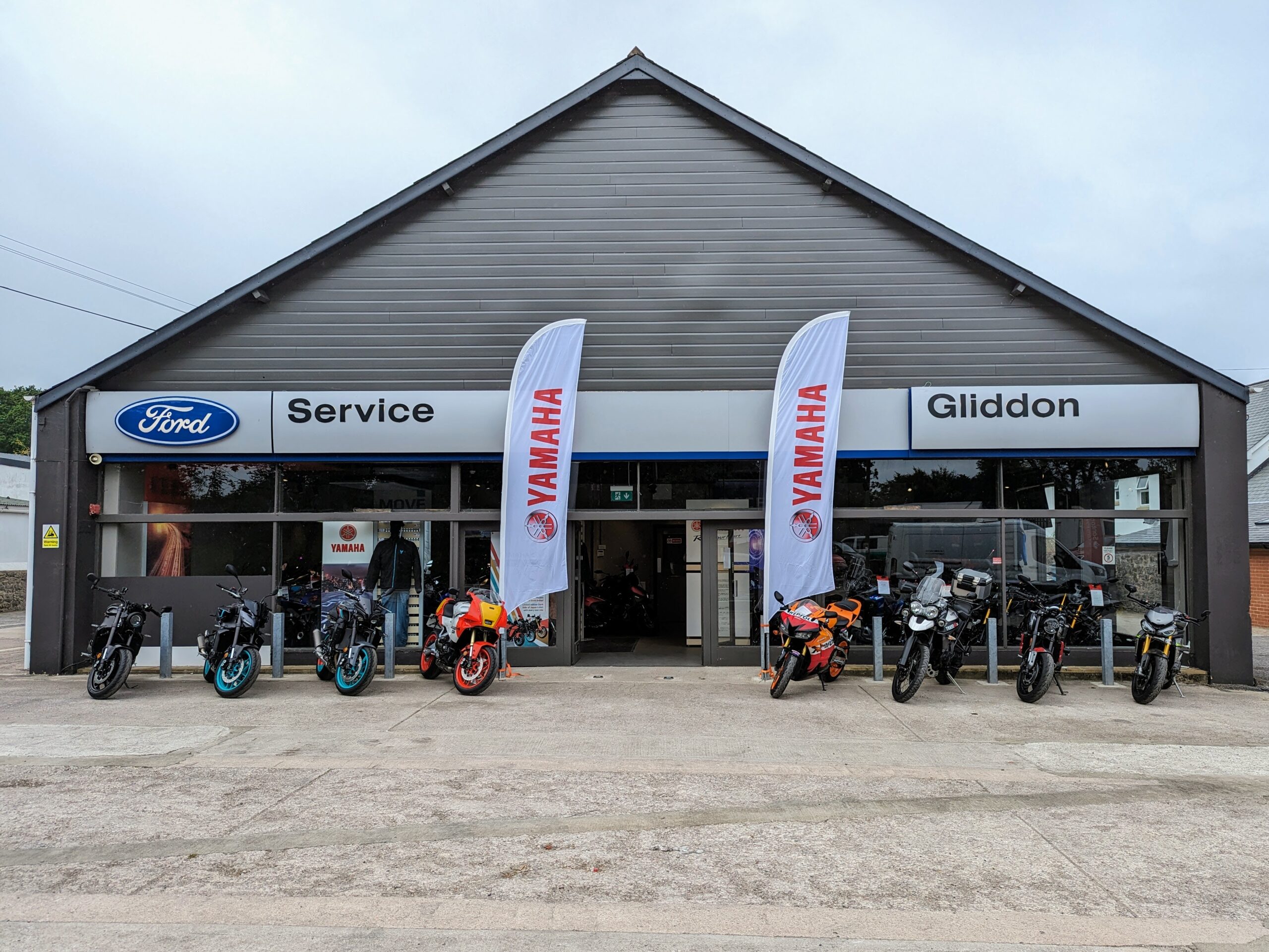 Gliddon Yamaha Motorcycle showroom outside